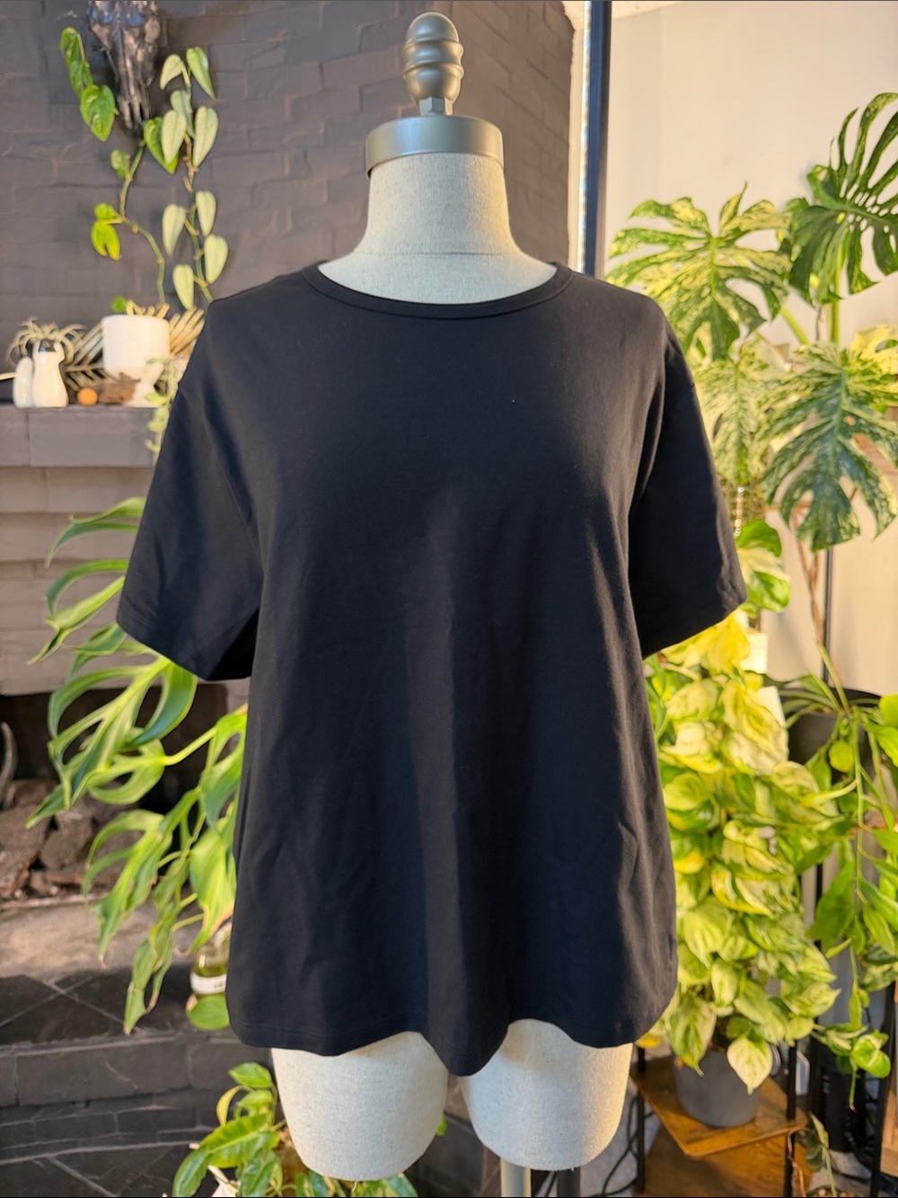 Athleta Black Crewneck Short-Sleeve Tee